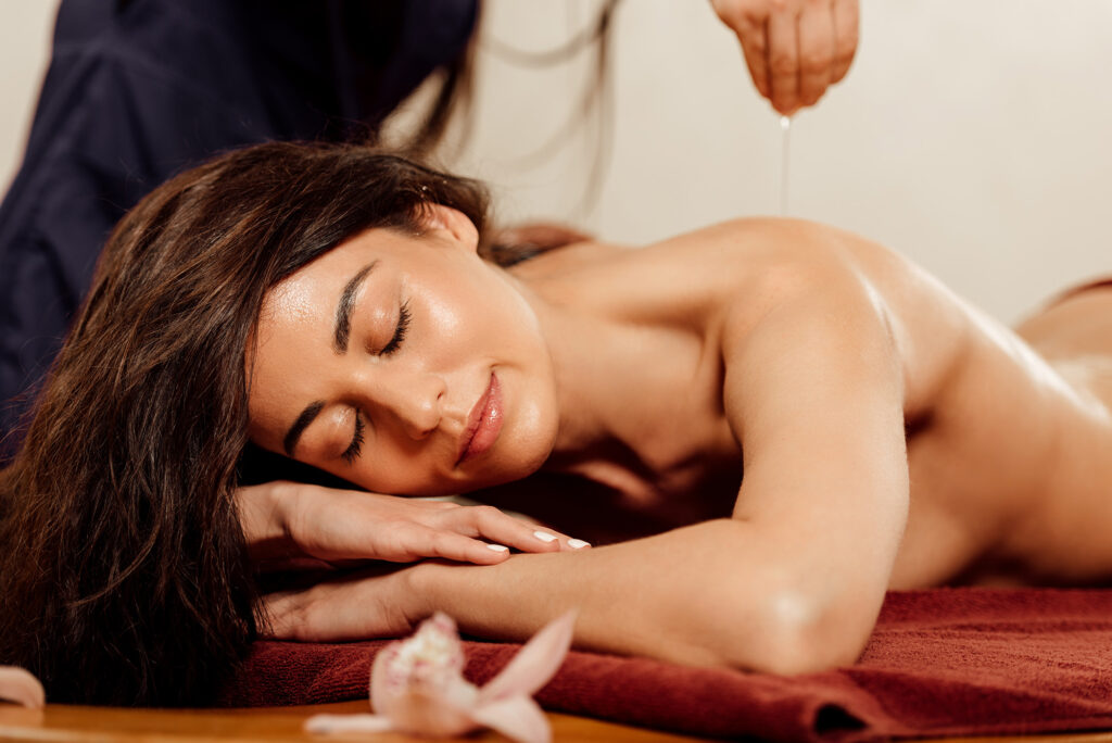 Masajes Relajantes, Masaje corporal completo en Ana hata Belleza