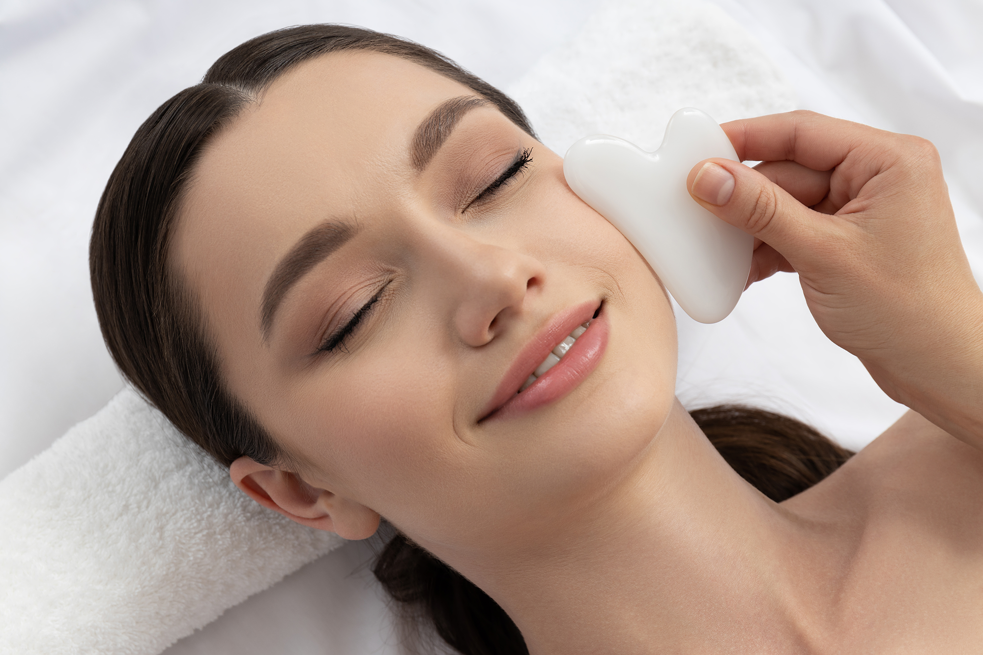 Tratamientos faciales limpieza facial profunda Ana Hata belleza