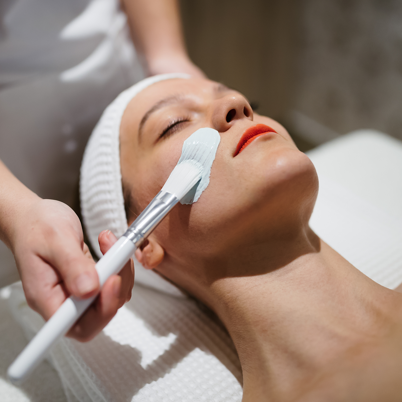 Tratamientos faciales limpieza facial profunda Ana Hata belleza