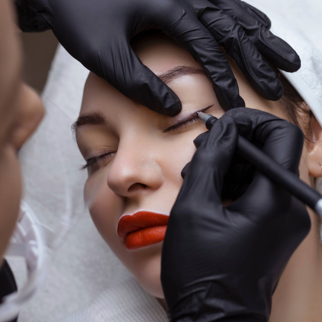 Micropigmentación de eyeliner en ANAHATA Belleza en Sopela