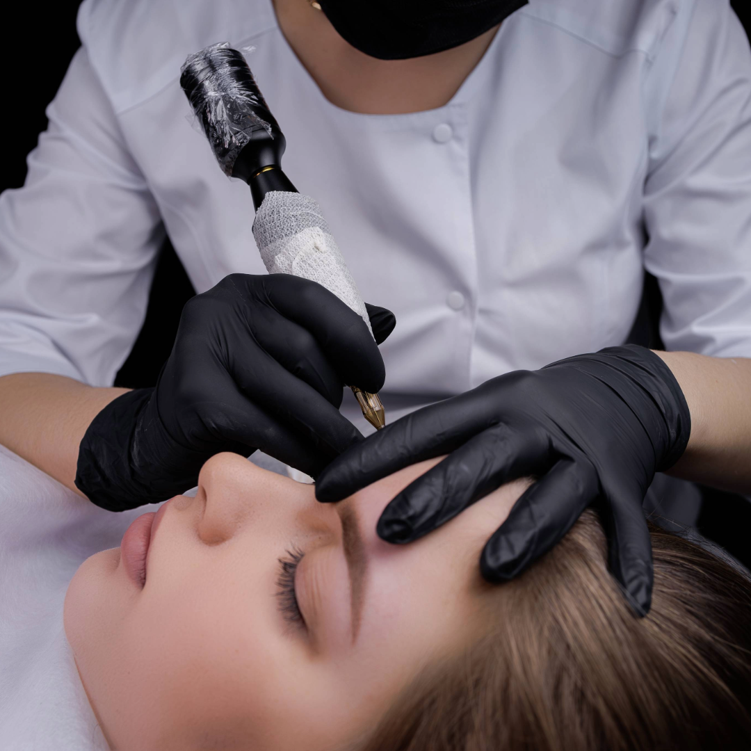 Micropigmentación de eyeliner en ANAHATA Belleza en Sopela